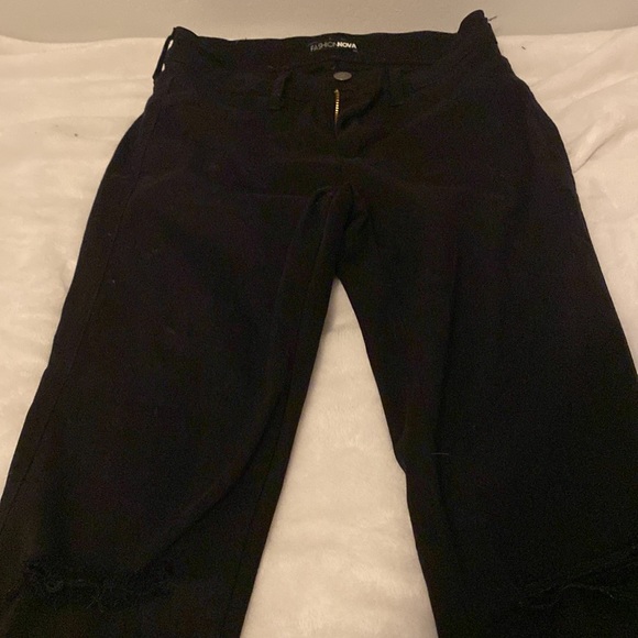 Black fashionnova skinny jeans - Picture 6 of 7